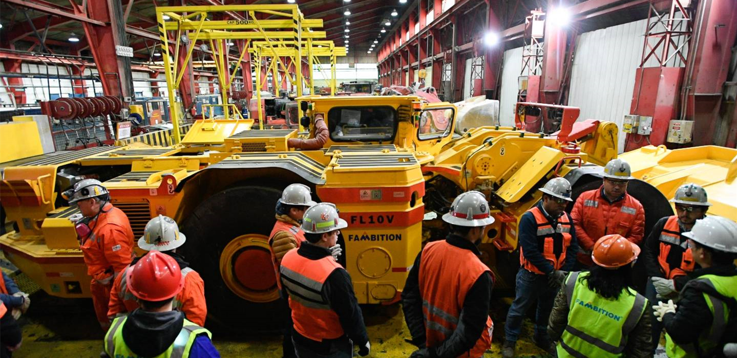 Chile Underground ScooPtram Loader Entrega